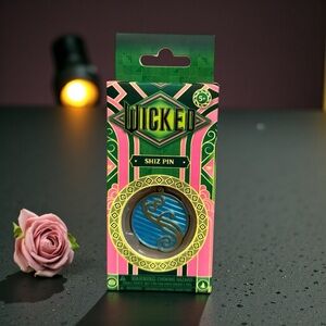 🩷💚WICKED🩷💚Elphaba Shiz Pin/NIB